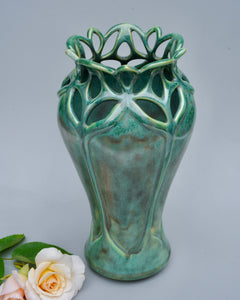 009 Craftsman Vase 1