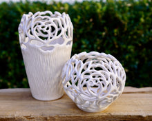 Load image into Gallery viewer, 001 Peony Vase