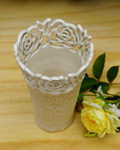 Load image into Gallery viewer, Rose Vase