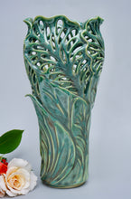 Load image into Gallery viewer, 012 Green Coral Vase