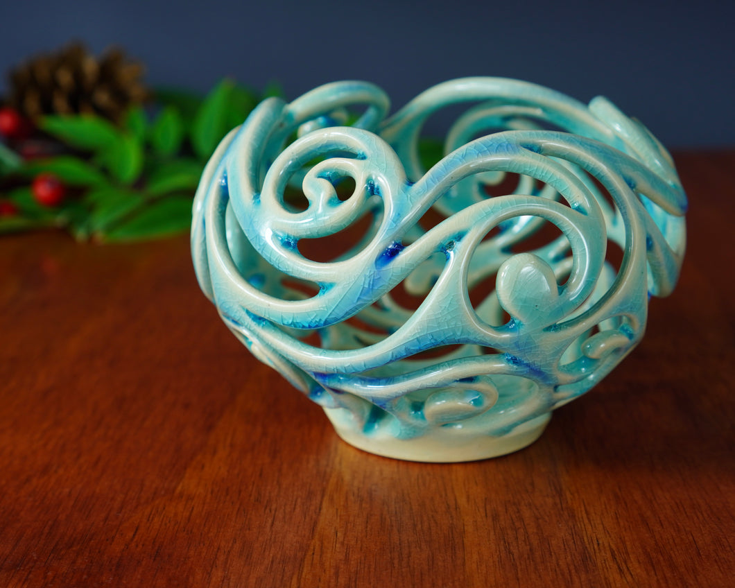 004 Wave Luminary with Crackle